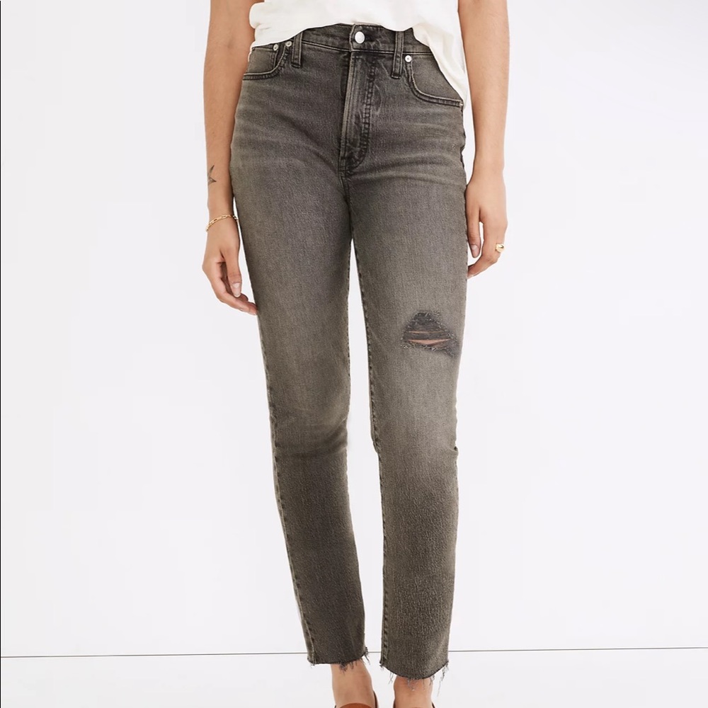 Madewell The Perfect Vintage Jean in Cosner Wash: Knee-Rip Edition